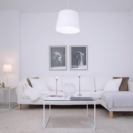 Scandinavian Style Apartment With Amazing Sea Views And South West Facing Sunny Terrace In Miraflores Walking Distance To The Beach! Малага Екстер'єр фото