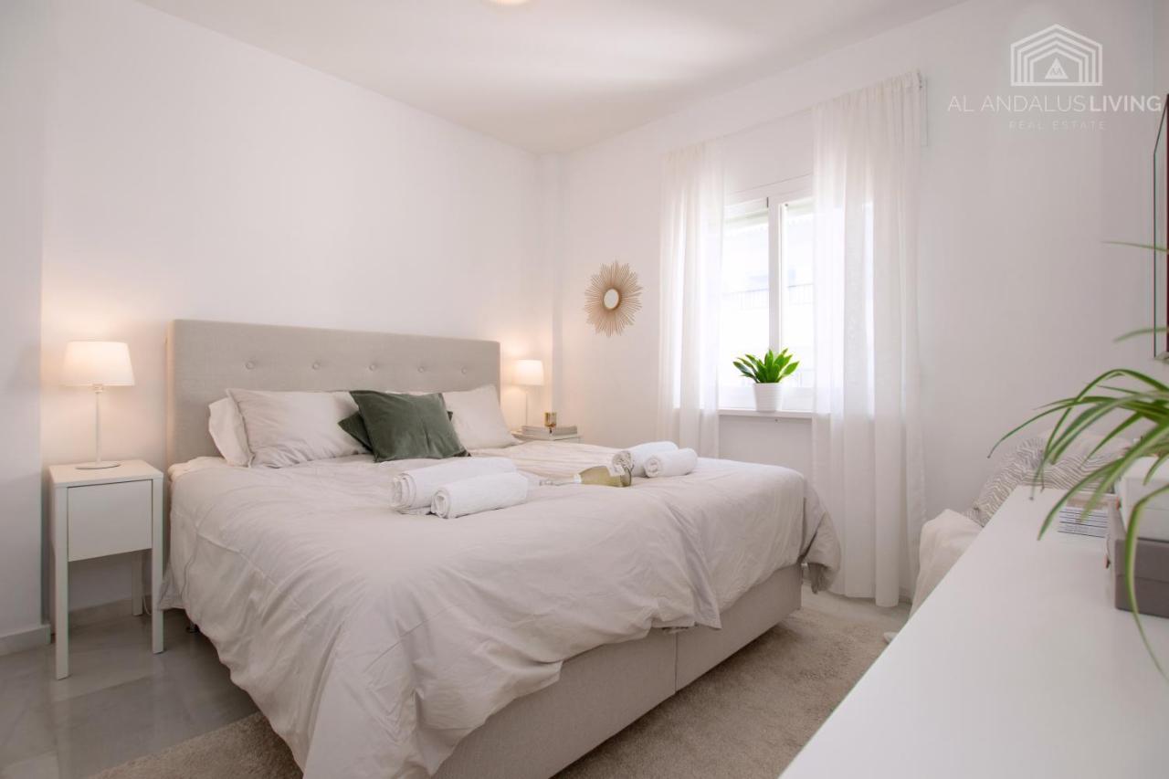 Scandinavian Style Apartment With Amazing Sea Views And South West Facing Sunny Terrace In Miraflores Walking Distance To The Beach! Малага Екстер'єр фото