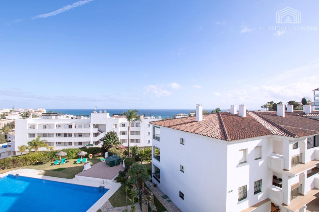 Scandinavian Style Apartment With Amazing Sea Views And South West Facing Sunny Terrace In Miraflores Walking Distance To The Beach! Малага Екстер'єр фото