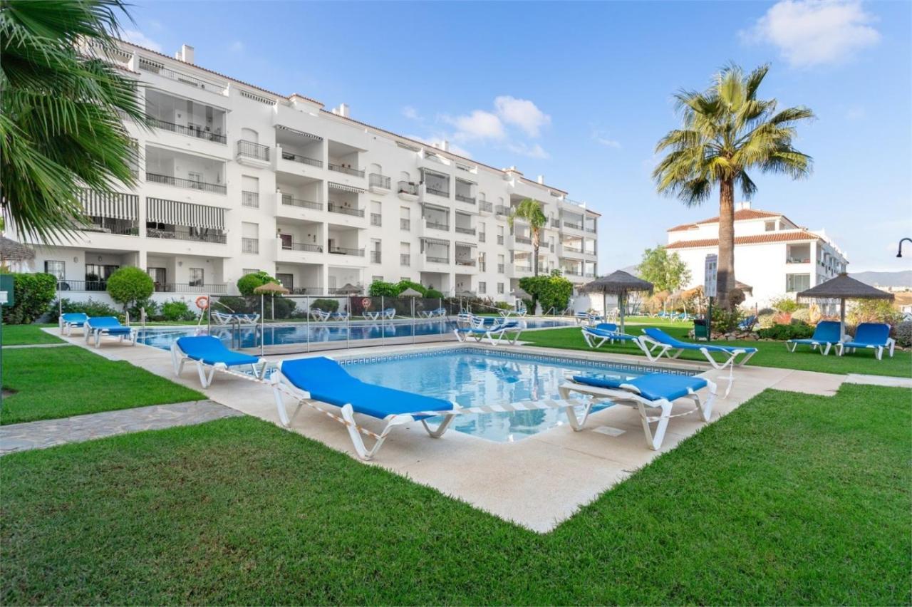 Scandinavian Style Apartment With Amazing Sea Views And South West Facing Sunny Terrace In Miraflores Walking Distance To The Beach! Малага Екстер'єр фото