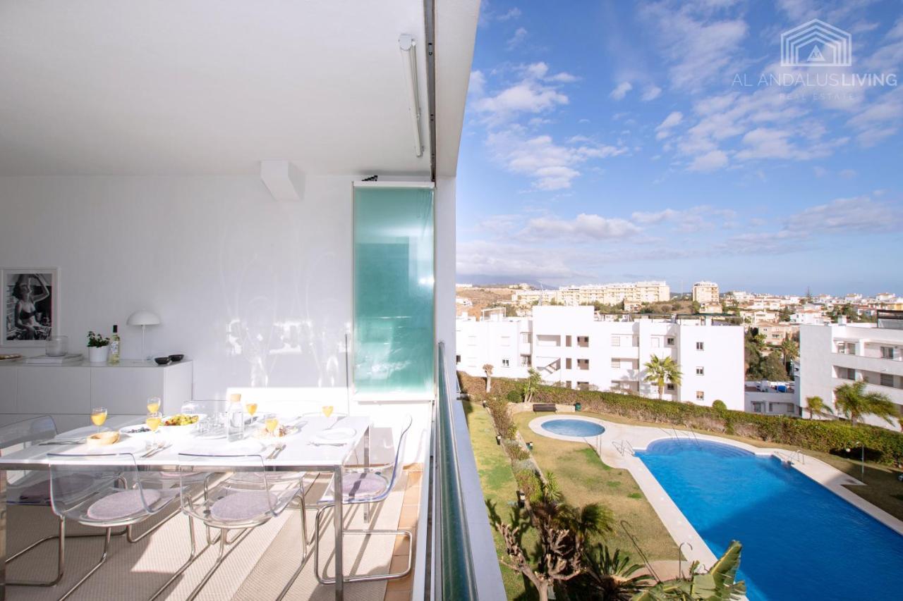 Scandinavian Style Apartment With Amazing Sea Views And South West Facing Sunny Terrace In Miraflores Walking Distance To The Beach! Малага Екстер'єр фото