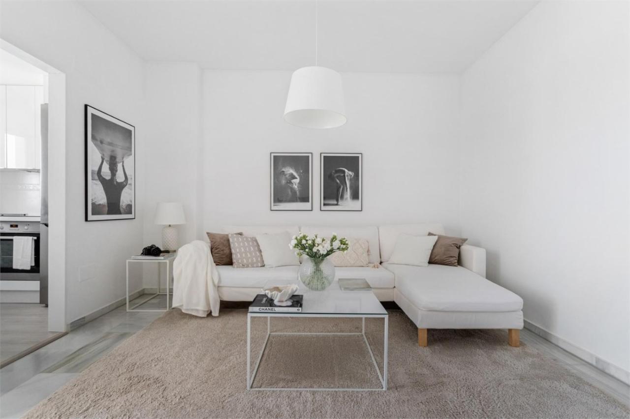 Scandinavian Style Apartment With Amazing Sea Views And South West Facing Sunny Terrace In Miraflores Walking Distance To The Beach! Малага Екстер'єр фото